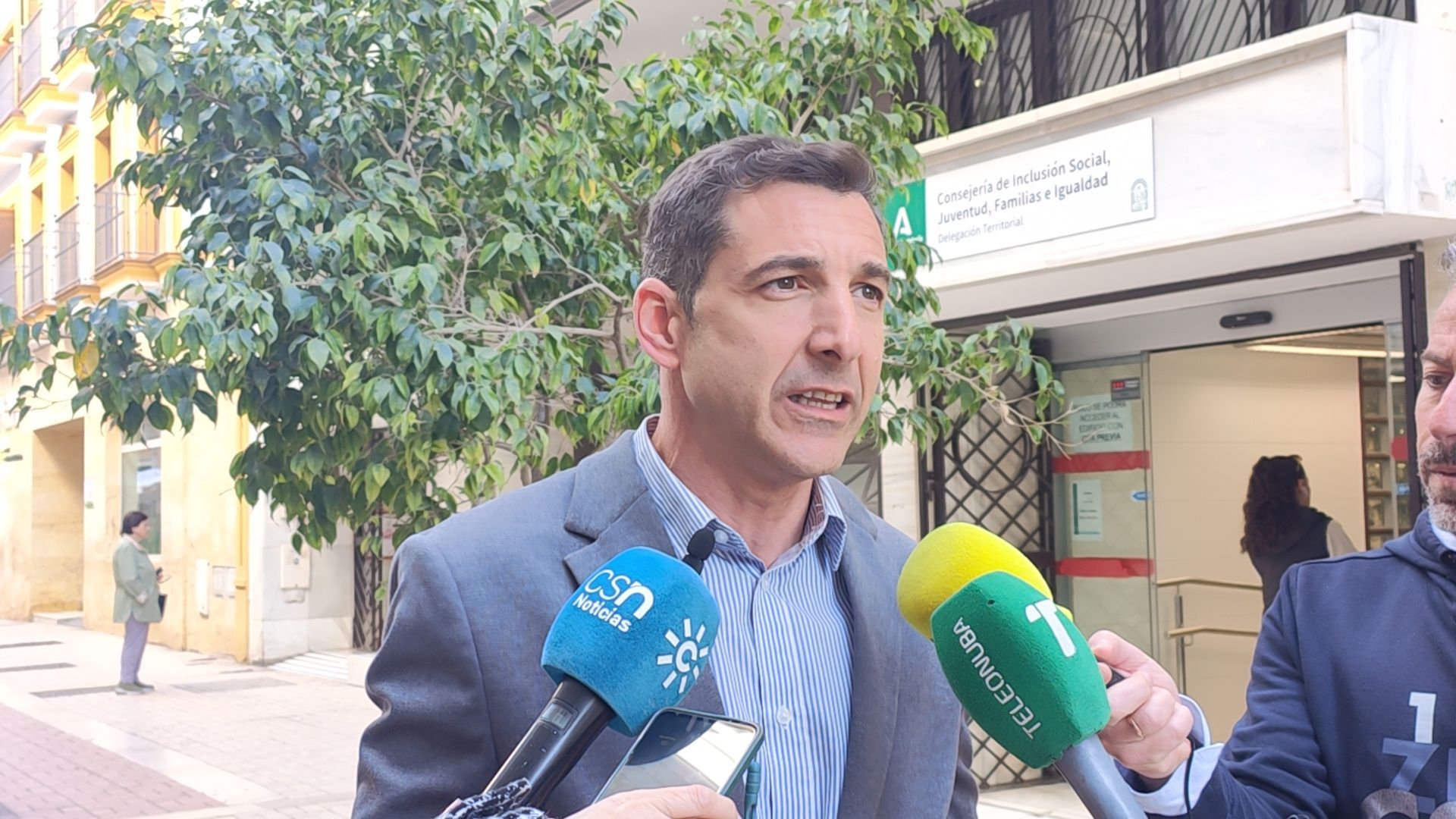 Jesús González pide a la Junta que cubra las plazas de funcionarios especializados en la instrucción de los casos de desamparo o riesgo de menores