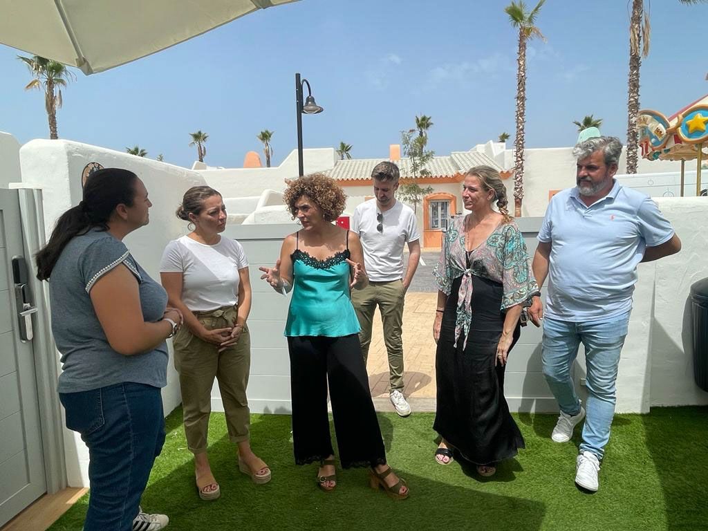 Limón subraya la apuesta del PSOE por la dinamización del sector turístico para que siga siendo referente y motor de desarrollo económico en la provincia