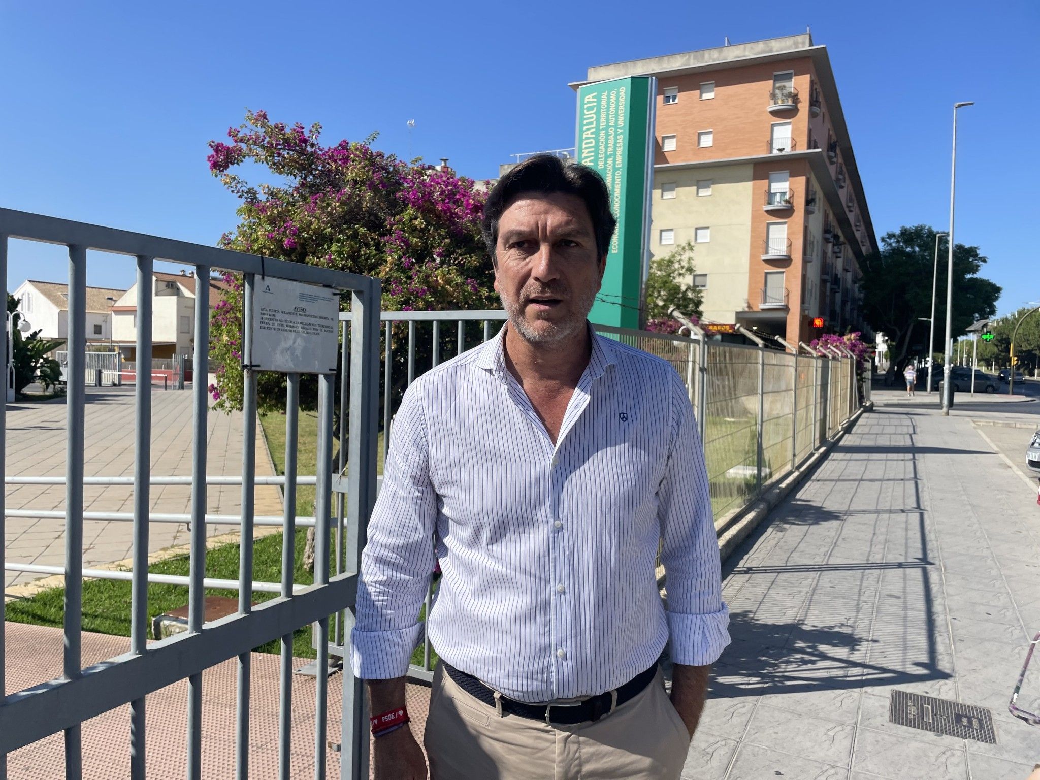PSOE critica que las últimas ayudas de la Junta a autónomos «solo beneficiarán a ocho de los 29.000 que hay» en Huelva