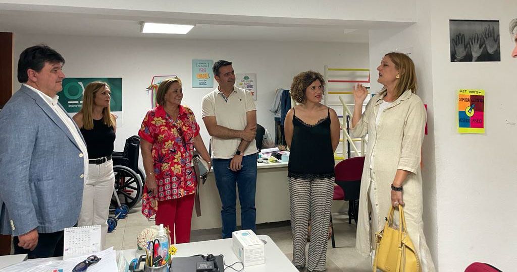 El PSOE escucha las reivindicaciones de colectivos y destaca las medidas sociales del Gobierno