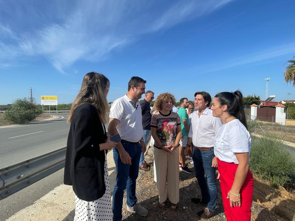 María Eugenia Limón celebra la finalización de los accesos al Chare de Lepe y exige a la Junta la apertura inmediata del hospital