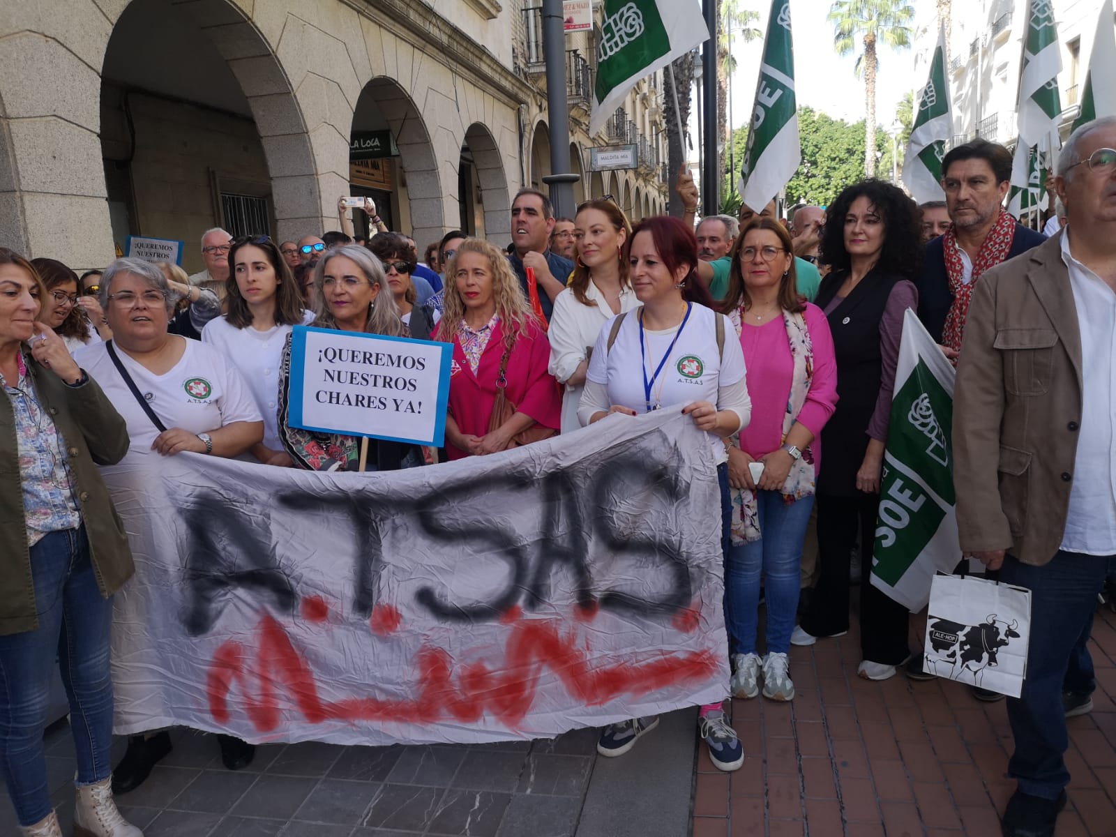 El PSOE pide a Moreno Bonilla que rectifique su política privatizadora de la sanidad regándola de millones a costa de desmantelar la pública