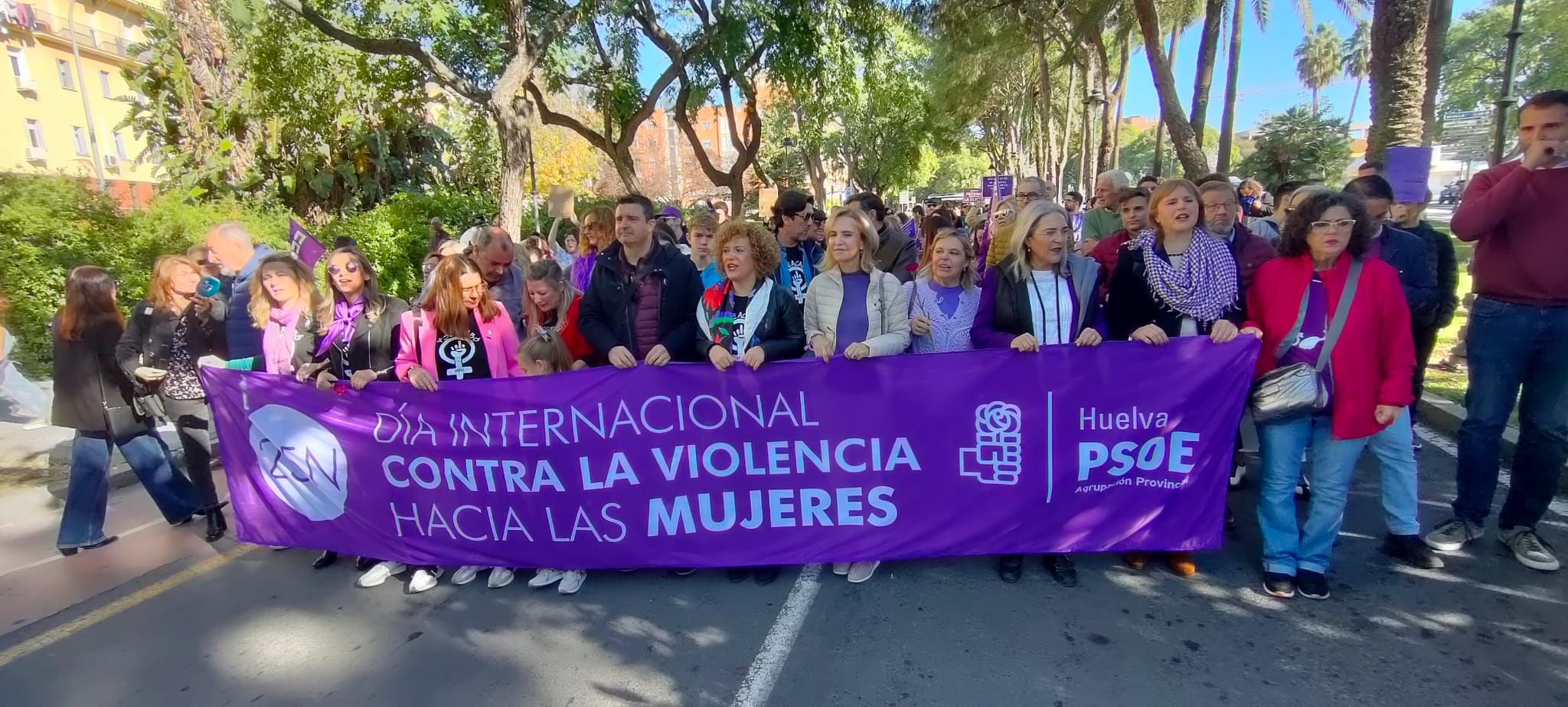 El PSOE subraya que luchar contra la violencia de género es invertir en la vida de las mujeres, en democracia