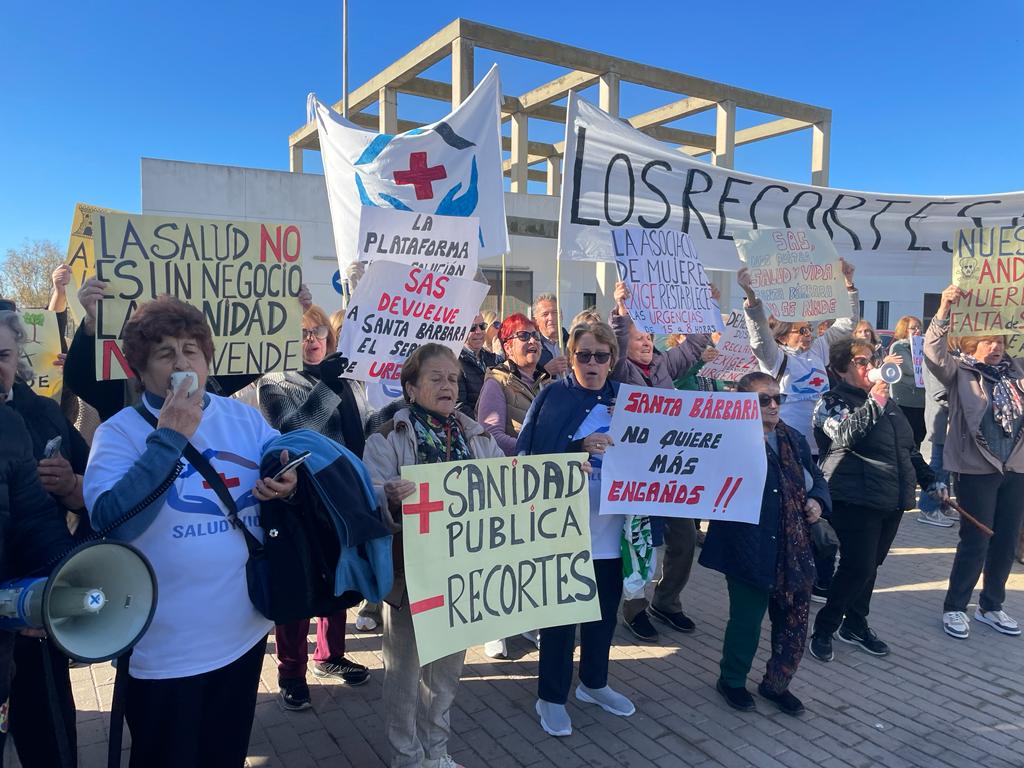 El PSOE apoya la reivindicación justa de los vecinos y vecinas de Santa Bárbara de Casa y la Plataforma Salud y Vida por las urgencias 24 horas