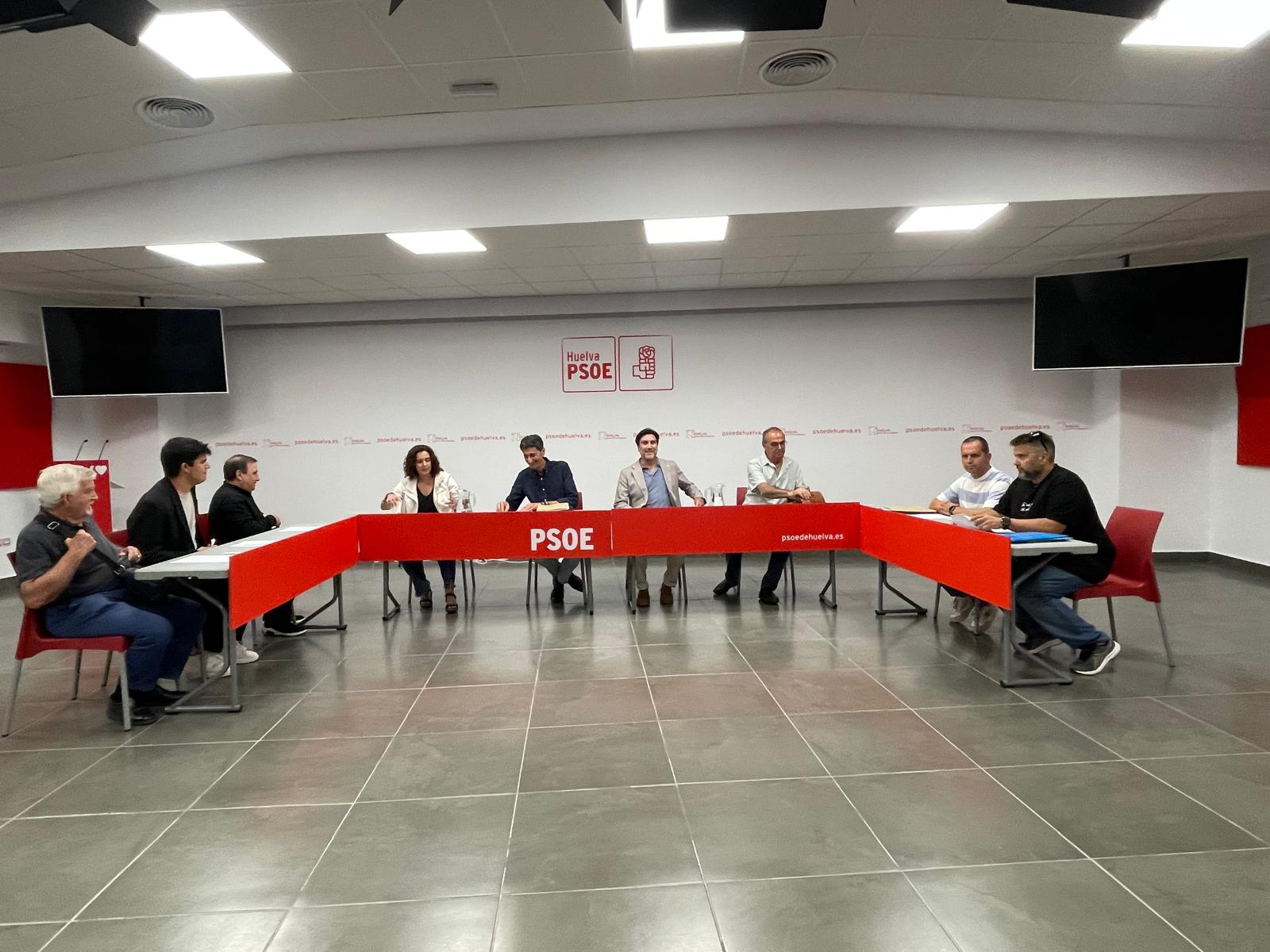 El PSOE traslada su apoyo explícito a los trabajadores de Río Tinto Plásticos