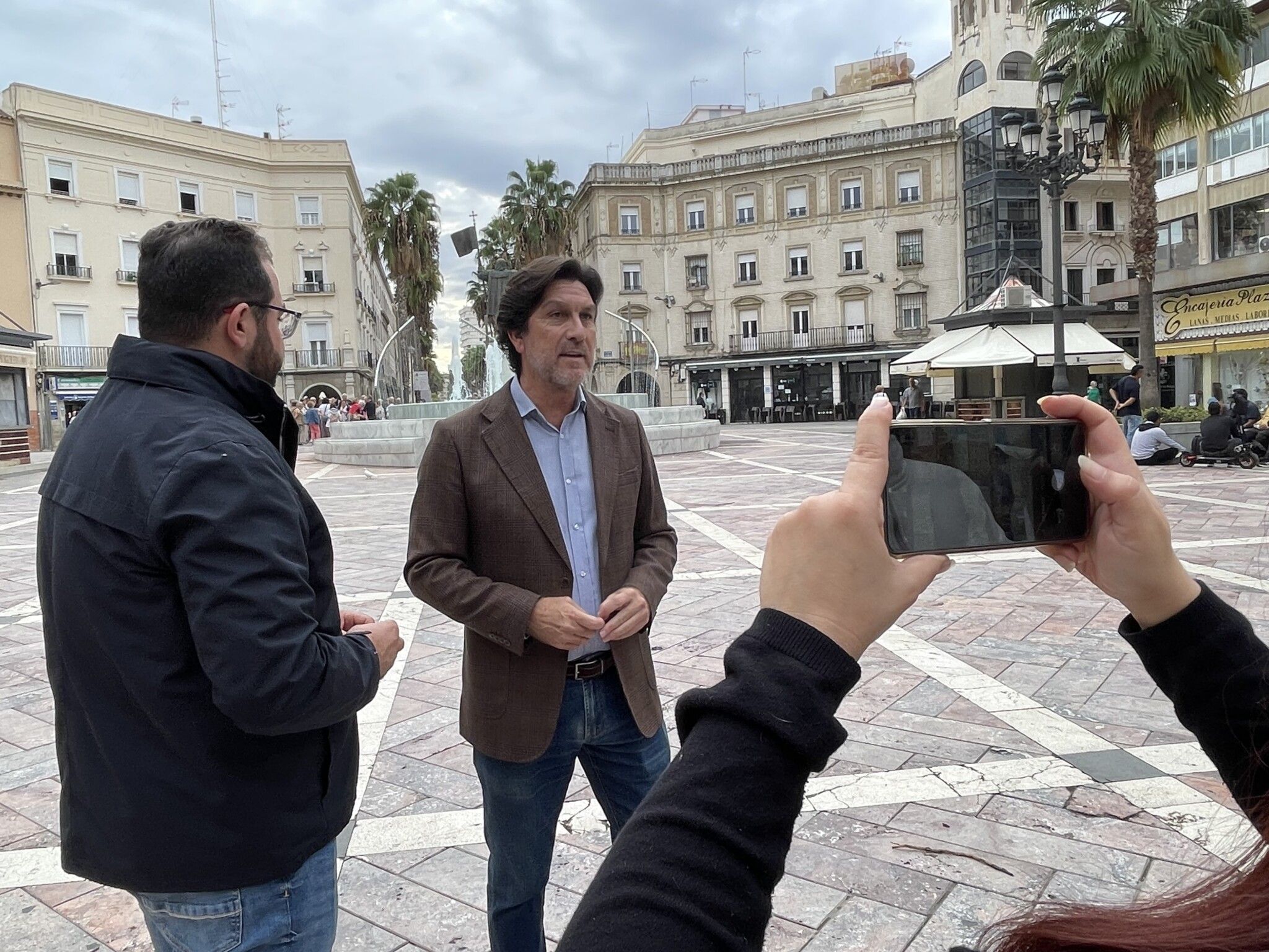 Enrique Gaviño lamenta el «caos de la Junta» en los servicios públicos y la «negligencia» con Huelva