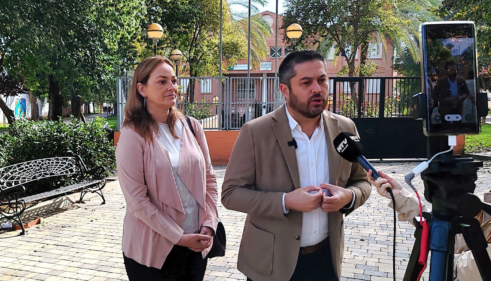 El PSOE exige al Gobierno de Moreno Bonilla la bajada de la ratio y la contratación de más docentes en el IES La Orden