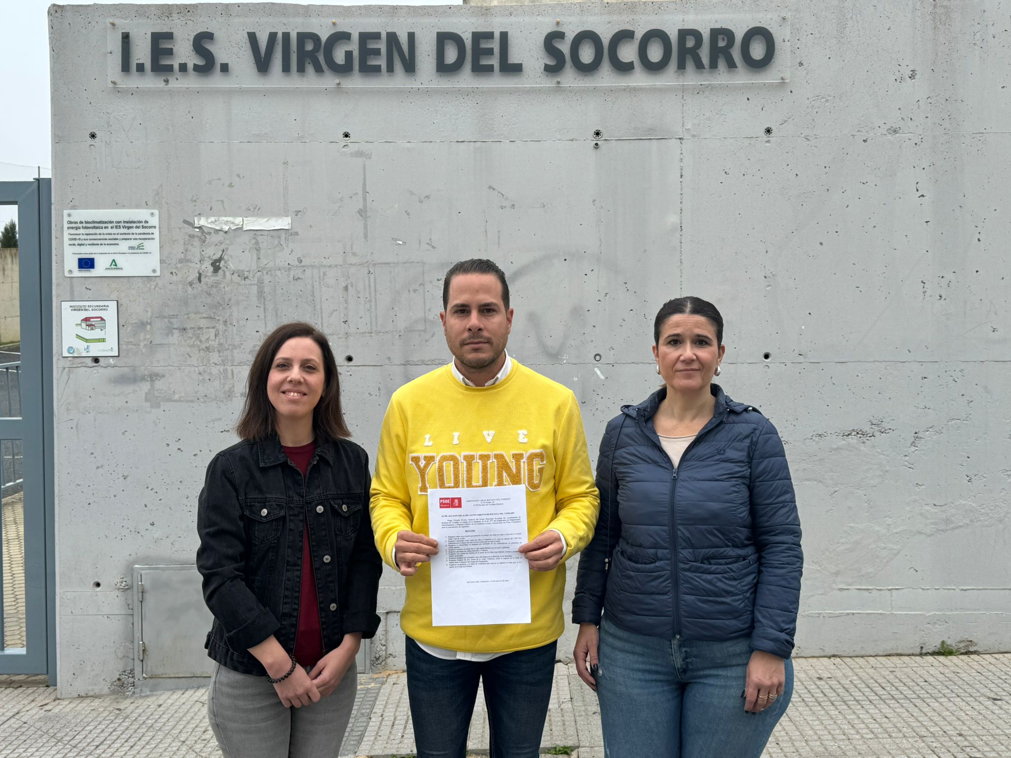 Los concejales del PSOE de Rociana llevan seis meses esperando a ser recibidos por el delegado territorial de Educación sin obtener respuesta