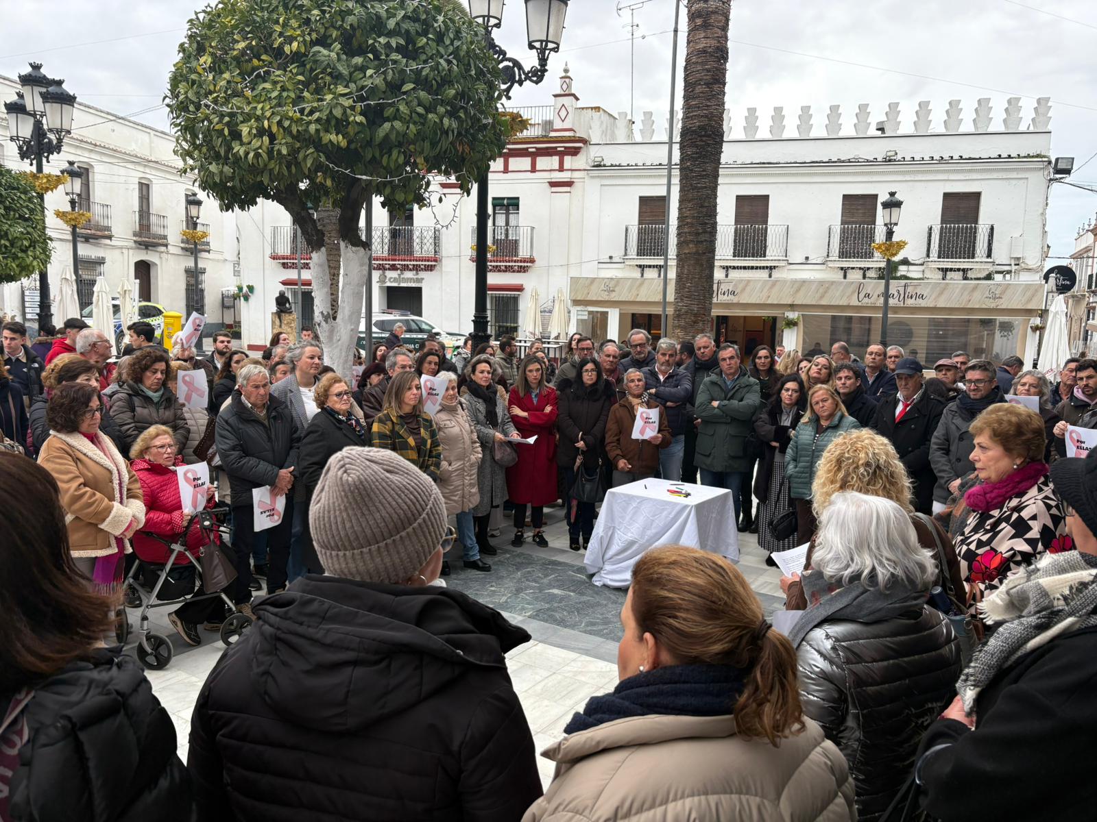 Márquez afirma que las mujeres de Amama «no están solas» y que el PSOE llegará «hasta el final» para «saber la verdad»