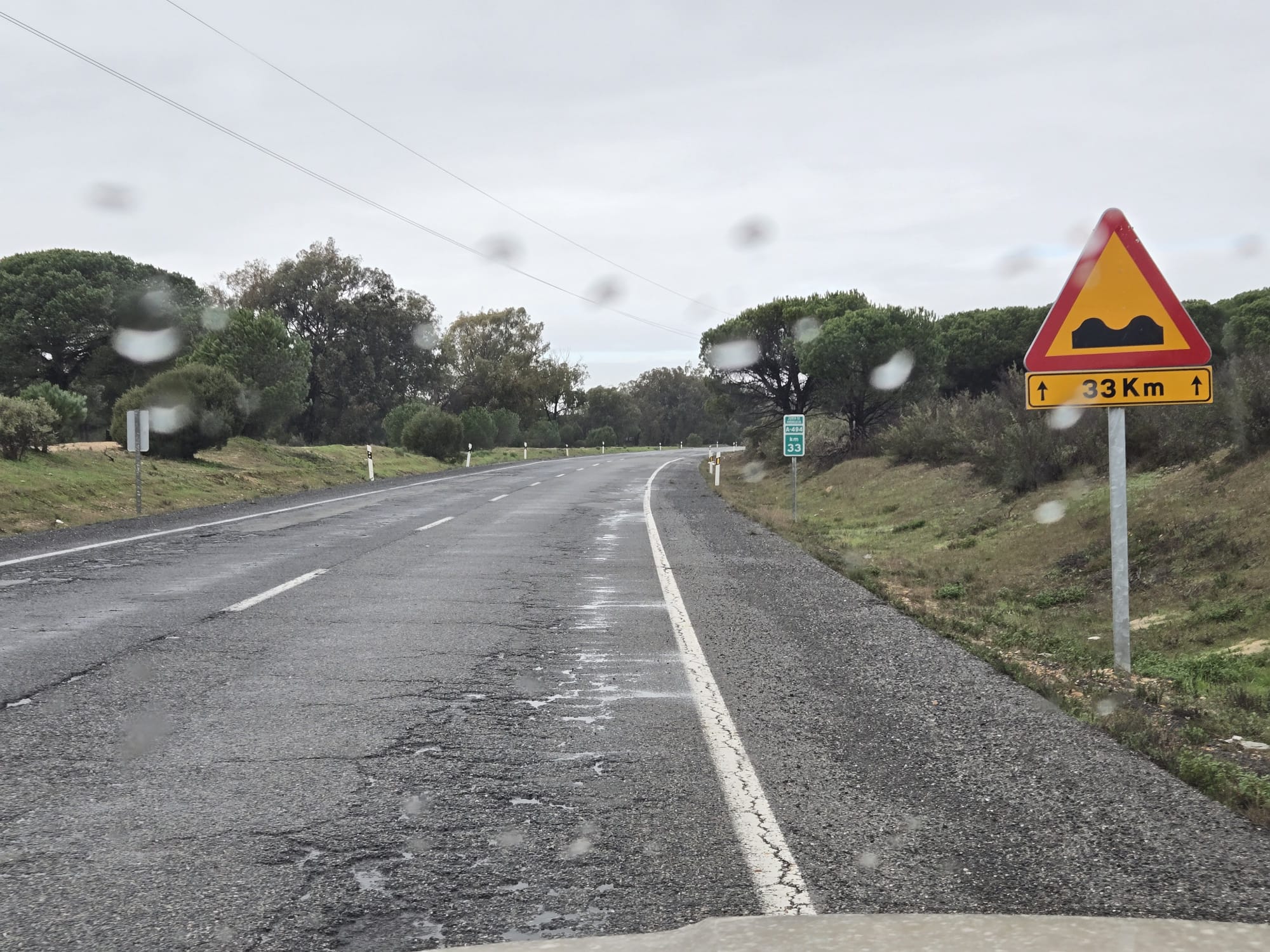 El PSOE de Huelva exige a la Junta una actuación “urgente ante el estado deplorable y peligroso” de la carretera A‑494 entre Mazagón y Matalascañas