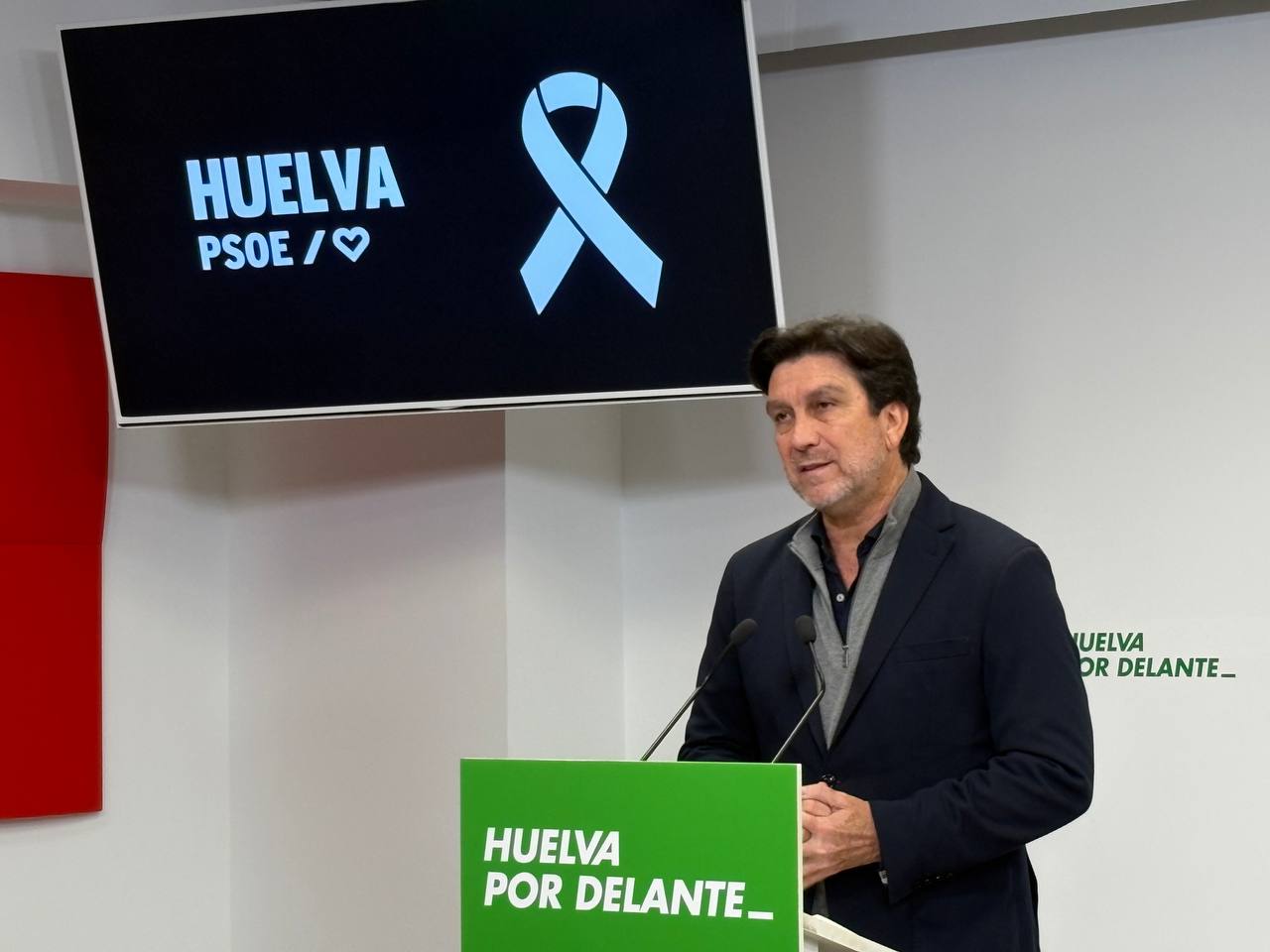 El PSOE califica de «irresponsable» que no suspender las clases el jueves y pide explicaciones en el Parlamento