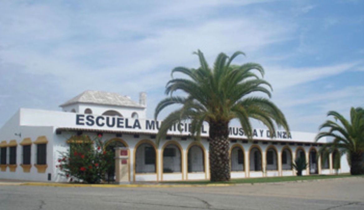 El PSOE de Aljaraque propone transformar el entorno de la Escuela de Música y Danza en un gran parque cultural para La Dehesa