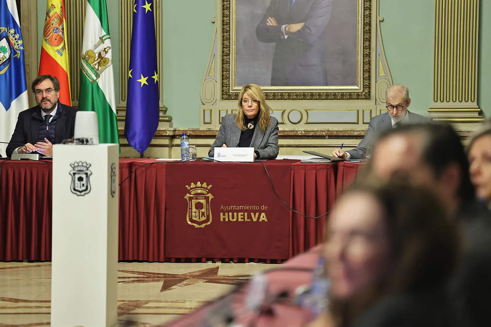 El PSOE de Huelva exige Pilar Miranda una fecha para reabrir los plenos al público y acabar con una situación “anómala e injustificada”