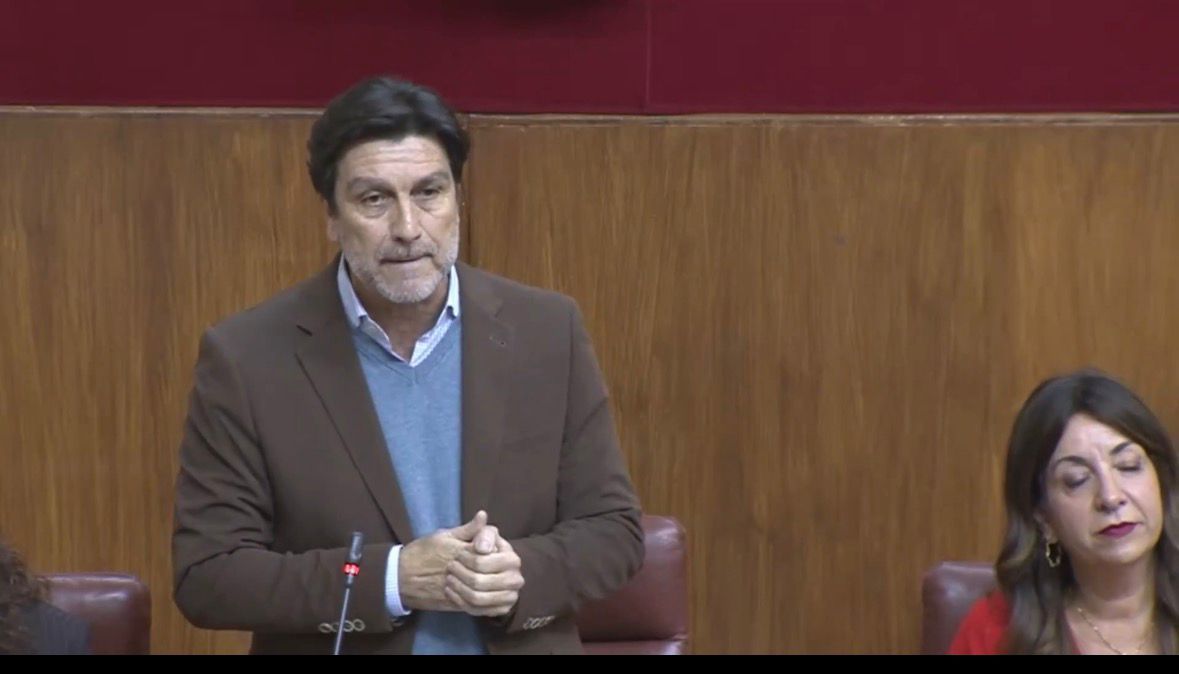 Gaviño desmonta en el Parlamento el “relato del PP” sobre el Chare de la Costa, “el PSOE lo construyó e hizo los accesos y Moreno Bonilla lo mantiene cerrado”