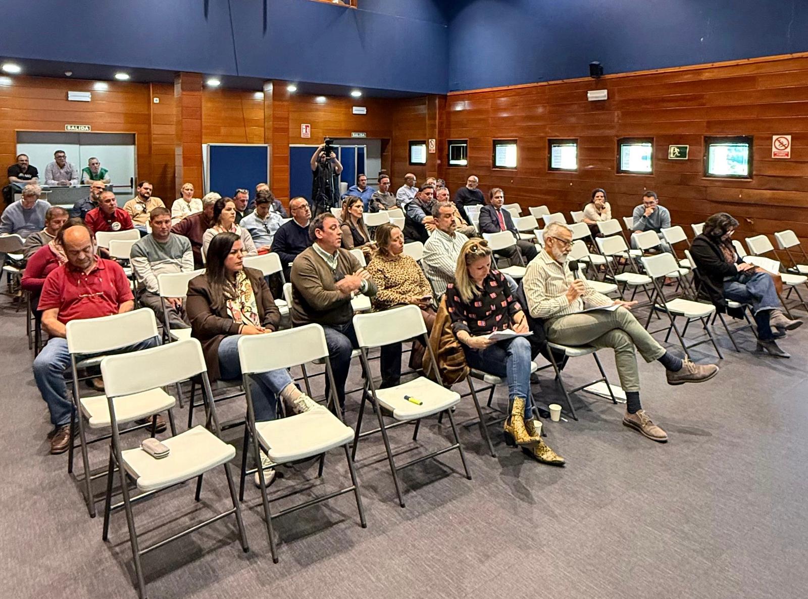 El PSOE denuncia unos presupuestos “incompletos, opacos e injustos” en Giahsa y muestra su apoyo a la plantilla