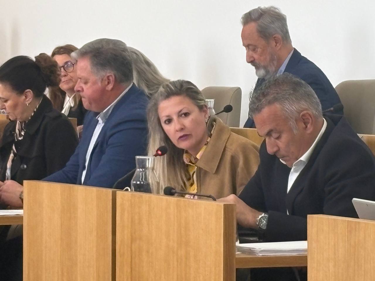 El PP de Huelva abandona a las mujeres afectadas por el cáncer de mama y bloquea su apoyo institucional en la provincia