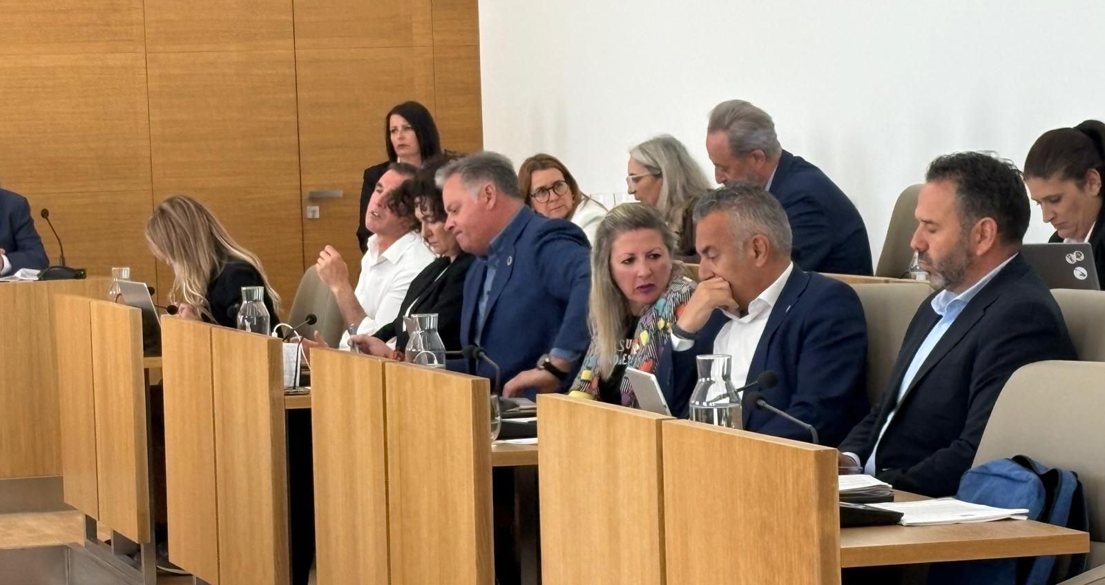 El PP en Diputación consuma otro ataque a Huelva al respaldar la privatización y votar en contra de proteger el transporte sanitario y los puertos públicos