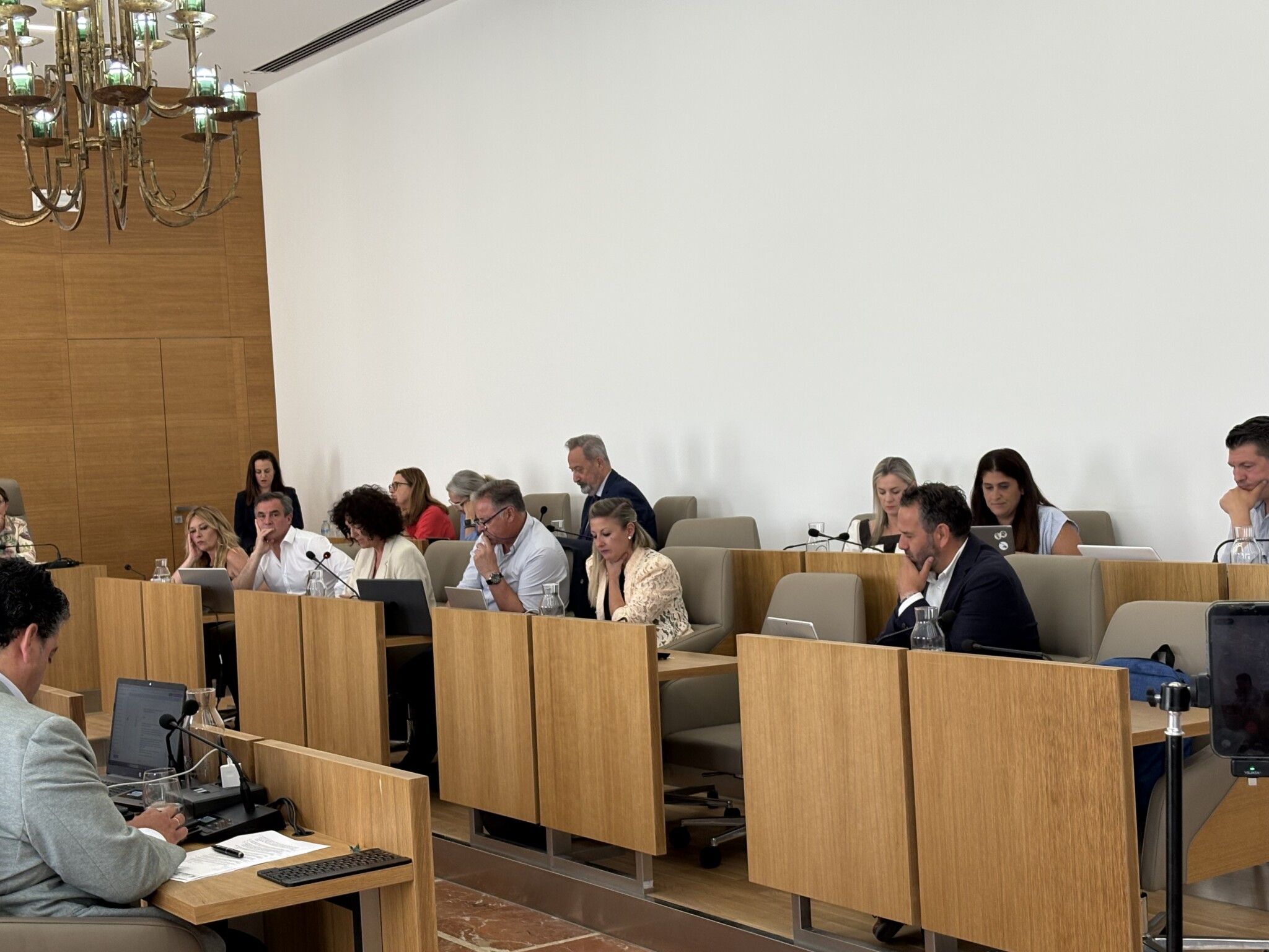El PSOE acusa al PP en la Diputación de Huelva de consumar su rechazo a proteger el edificio de la antigua estación de tren y de falta de transparencia
