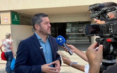PSOE alerta que «otro verano más» la Junta «cerrará los centros de salud por las tardes menos el de Isla Chica»