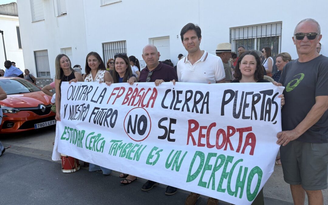 PSOE y equipo de Gobierno en el Ayuntamiento de Calañas respaldan las protestas contra la supresión del Grado Básico de Informática en el IES Diego Macías
