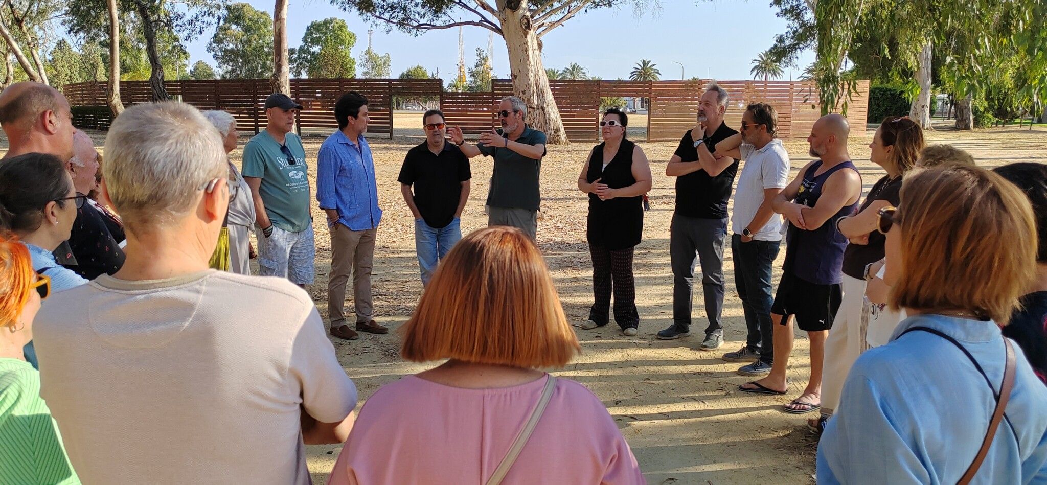 Reunion-del-PSOE-con-vecinos-de-Zafra-